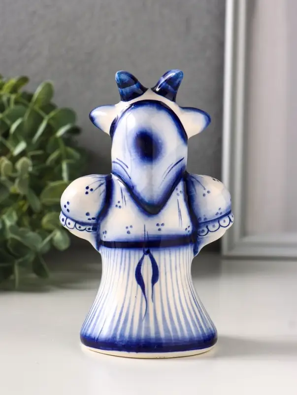 Фигурка фарфор &laquo;Коза Глаша&raquo;, 14 см, гжель