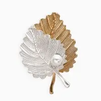 Брошь &laquo;Листья&raquo;, цвет серебристо-золотой матовый
