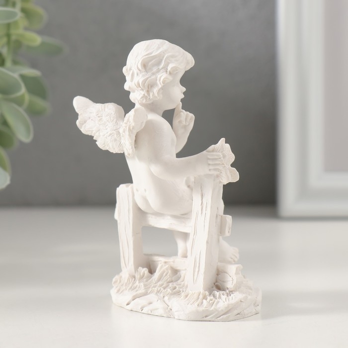 Сувенир полистоун "Ангелочек на заборчике" 9х6х4 см