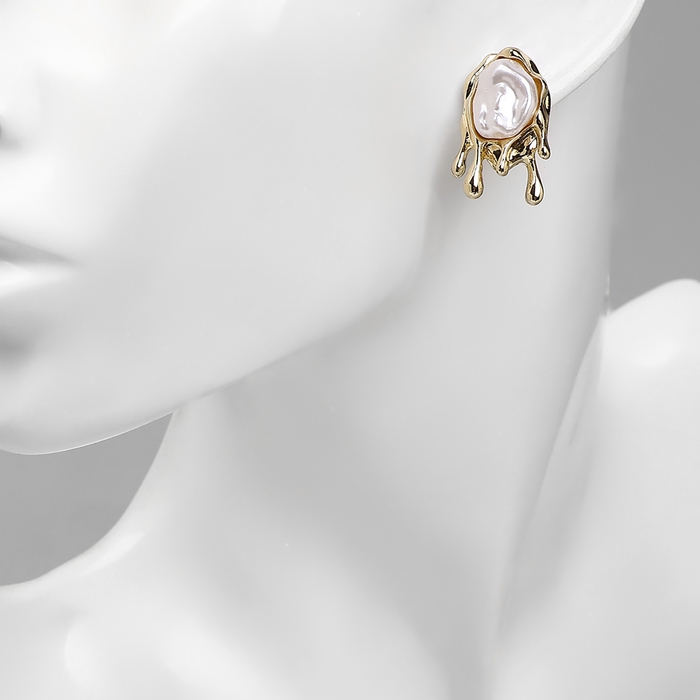 Серьги с жемчугом «Эксклюзив» таяние, цвет золото Серьги с жемчугом «Эксклюзив» таяние, цвет золото