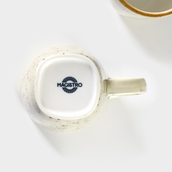 Набор кружек фарфоровых Magistro Mediterana, 2 предмета: 320 мл, цвет бежевый Набор кружек фарфоровых Magistro Mediterana, 2 предмета: 320 мл, цвет бежевый