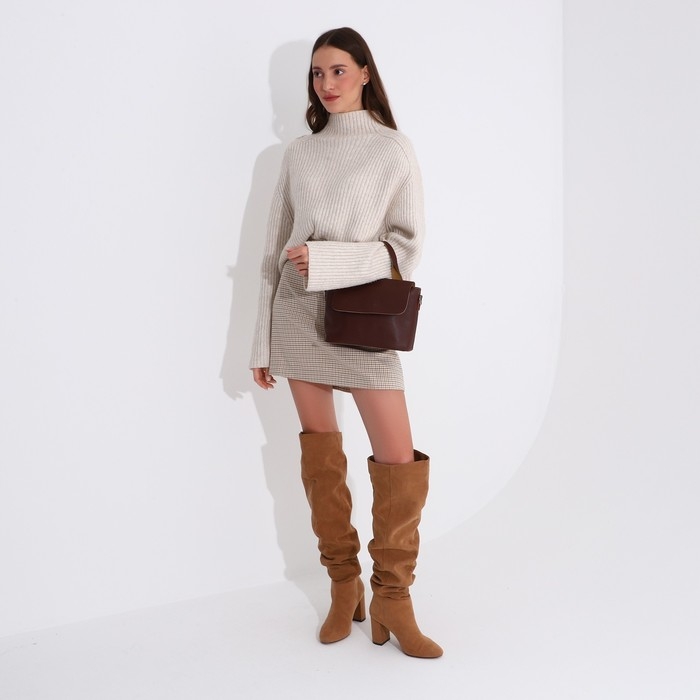 Сумка-мессенджер на клапане, цвет коричневый Сумка-мессенджер на клапане, цвет коричневый