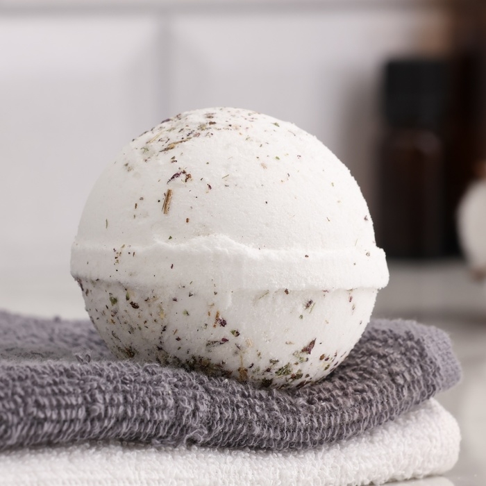 Бомбочка для ванны Бомбочка для ванны "Душистая гармония" с сухоцветами душицы 150 г