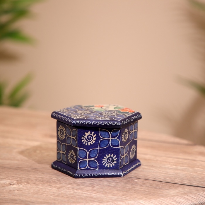 Шкатулка деревянная, батик 10х11х7 см Шкатулка деревянная, батик 10х11х7 см