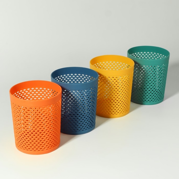 Подставка для хранения маникюрных/косметических принадлежностей «Рыбка», d = 9 × 11 см, цвет МИКС Подставка для хранения маникюрных/косметических принадлежностей «Рыбка», d = 9 × 11 см, цвет МИКС