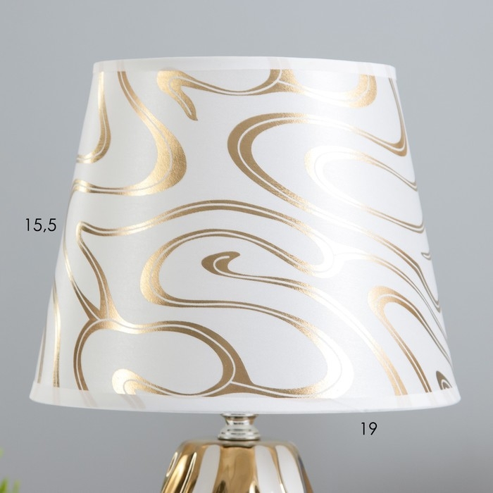Настольная лампа Настольная лампа "Риана" Е14 40Вт золото белый 20х20х33см RISALUX