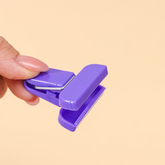 Набор зажимов для пакетов, 4×1,7 см, 4 шт, цвет МИКС Набор зажимов для пакетов, 4×1,7 см, 4 шт, цвет МИКС