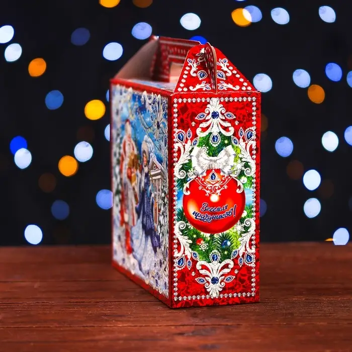 Подарочная коробка «Кремль» 17.3×6.5×15 см Подарочная коробка «Кремль» 17.3×6.5×15 см