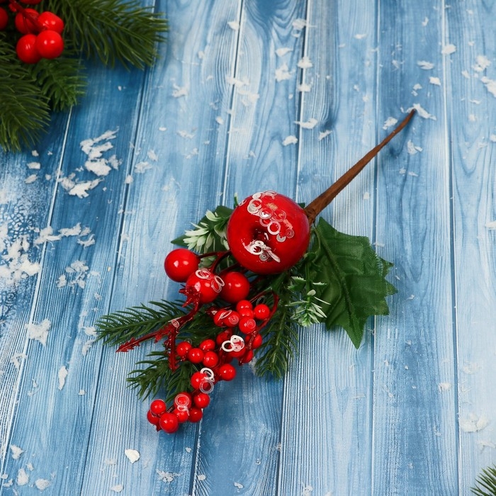 Декор  Декор "Зимние грезы" яблоко и ягоды в пайетках, 23 см