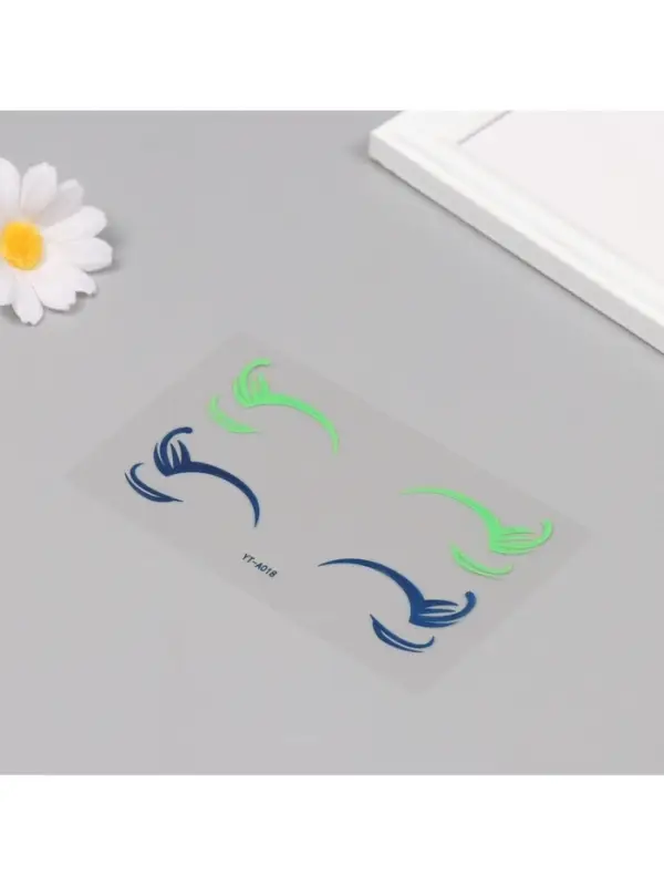 Наклейка на лицо &laquo;Стрелки для глаз. Кокетка&raquo;, 13&times;13.5 см