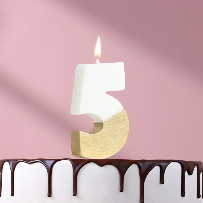 Свеча в торт &laquo;Манхеттен&raquo;, цифра 5, белая с золотом, 5 см