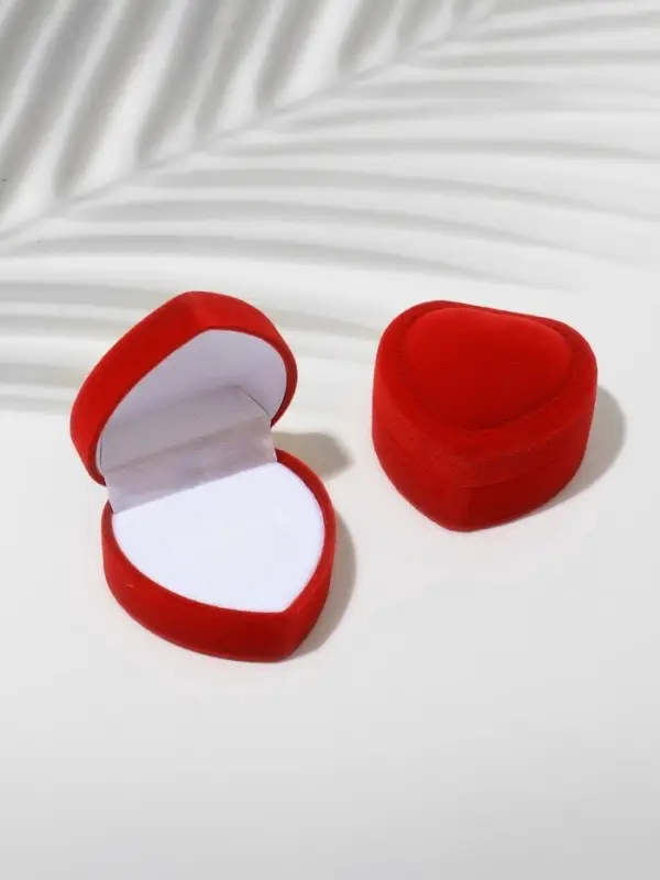 Футляр под кольцо, серьги &laquo;Сердце с рамкой из точек&raquo;, бархатный, 5&times;5 см (&plusmn;0.5 см ), красный