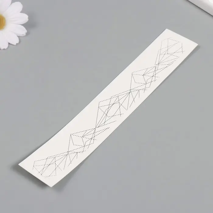 Переводная тату на тело чёрная «Браслет. Полигональные фигуры», 20×3 см Переводная тату на тело чёрная «Браслет. Полигональные фигуры», 20×3 см