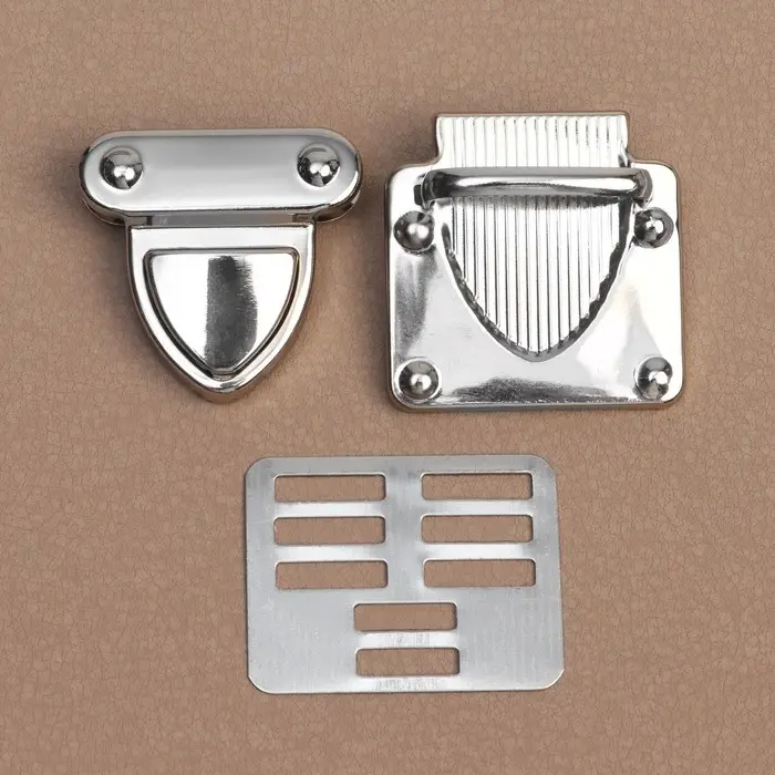 Застёжка для сумки, 3.3×3.8 см, цвет серебряный Застёжка для сумки, 3.3×3.8 см, цвет серебряный