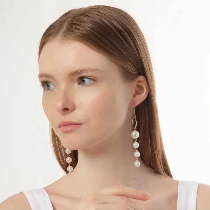 Серьги с жемчугом «Аврора» дорожка на кольце, цвет белый в золоте Серьги с жемчугом «Аврора» дорожка на кольце, цвет белый в золоте