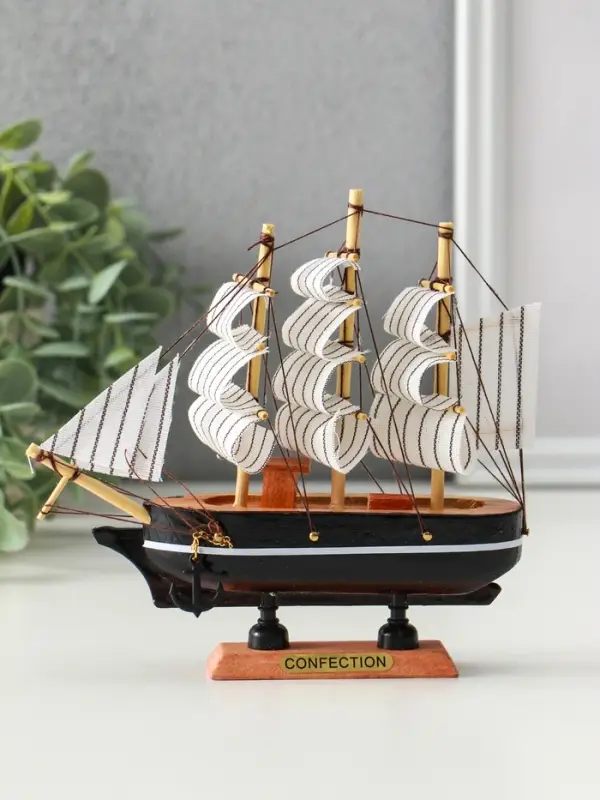 Сувенирная модель корабля &laquo;Халбрейн&raquo;