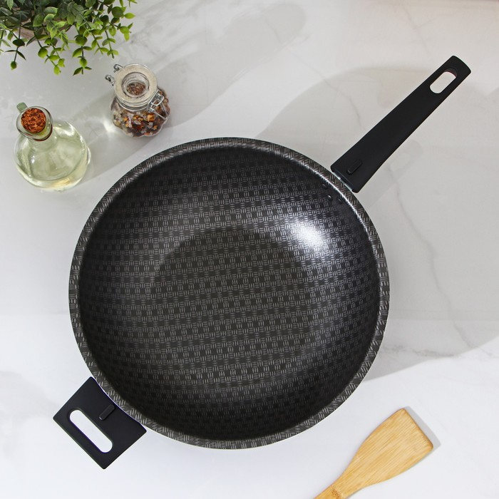 Сковорода ВОК «Хозяюшка», d=28 см, с 2 ручками, антипригарное покрытие, цвет бордовый Сковорода ВОК «Хозяюшка», d=28 см, с 2 ручками, антипригарное покрытие, цвет бордовый