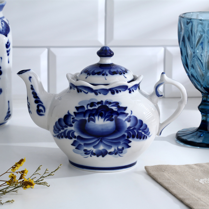 Чайник «Хуторок», H=13,5 см, гжель Чайник «Хуторок», H=13,5 см, гжель