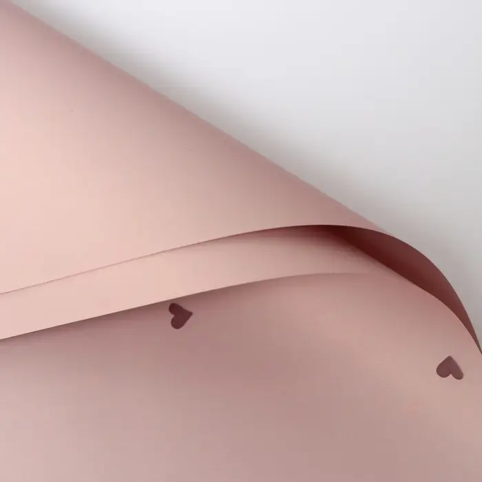 Пленка для цветов и букетов, в листах, 57×57 ±1 см, «Сердечки», пудра темная, 65 мкм