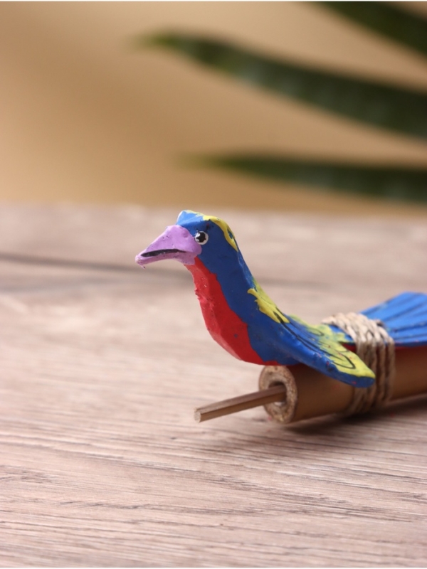 Сувенирный музыкальный инструмент свисток Сувенирный музыкальный инструмент свисток "Птичка" албезия, бамбук, 15х4х2 см