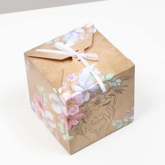 Коробка складная &laquo;Лучшей на свете&raquo;, 12&times;12&times;12 см