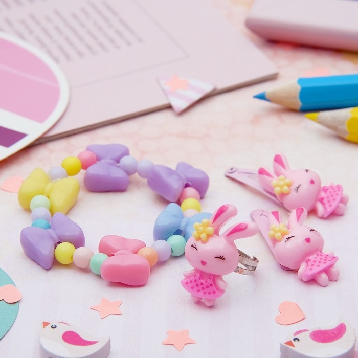 Набор детский «Выбражулька» 4 предмета: 2 заколки, браслет, кольцо «Бантики», цвет МИКС, форма МИКС Набор детский «Выбражулька» 4 предмета: 2 заколки, браслет, кольцо «Бантики», цвет МИКС, форма МИКС