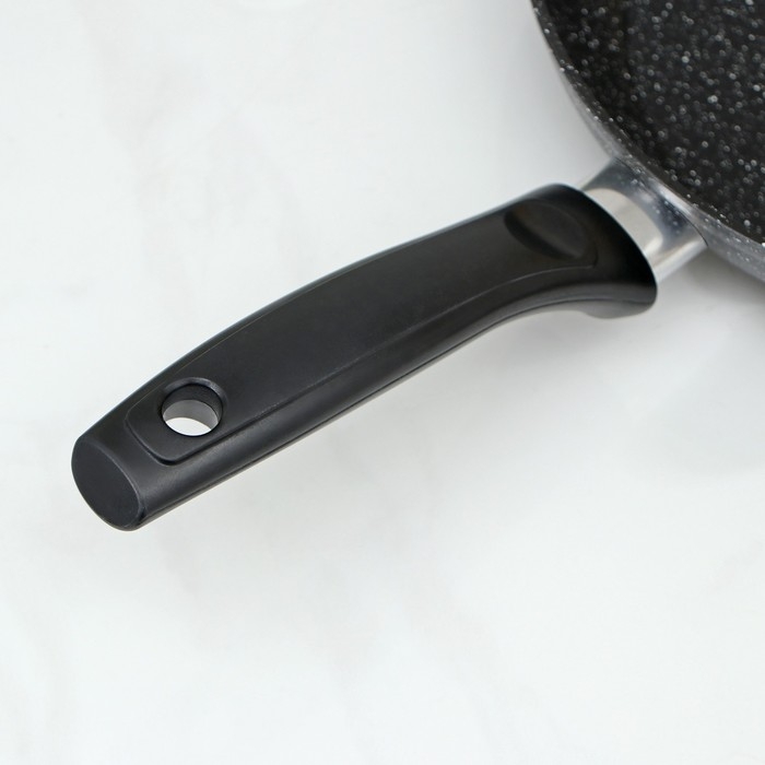 Сковорода Доляна «Элит», d=24 см, литой алюминий, стеклянная крышка, антипригарное покрытие, цвет серый Сковорода Доляна «Элит», d=24 см, литой алюминий, стеклянная крышка, антипригарное покрытие, цвет серый