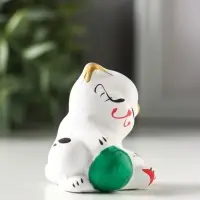 Фигурка керамика &laquo;Котик с мячом&raquo;, 5.5 см, белый, МИКС