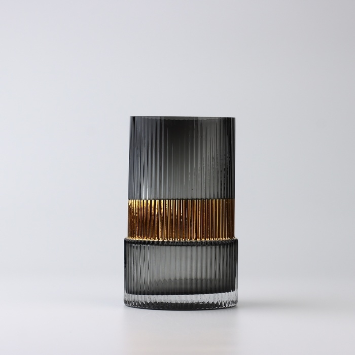 Ваза для цветов «Энжел» из черного стекла 16,5×10×10 см Ваза для цветов «Энжел» из черного стекла 16,5×10×10 см