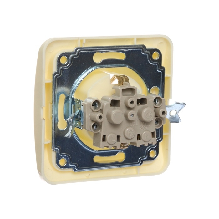 Розетка одноместная со шторкой Luazon Lighting  Розетка одноместная со шторкой Luazon Lighting "Орион", 16 А, скрытая, с з/к, бежевая