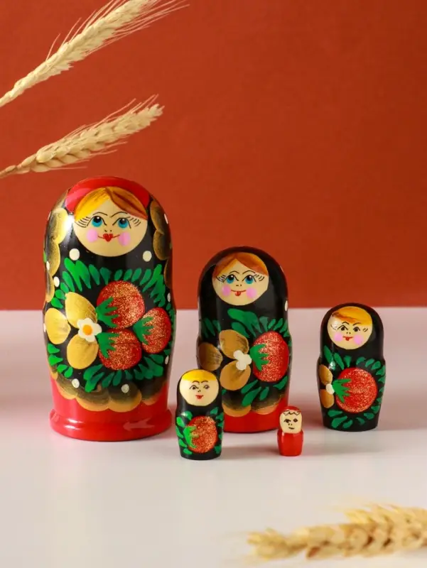 Матрёшка дерево &laquo;Наталья&raquo;, ягоды, 5-кукольная