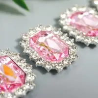 Декор для творчества металл "Медальон восьмиугольный" нежно-розовый кристалл стразы 2х1,5см Декор для творчества металл "Медальон восьмиугольный" нежно-розовый кристалл стразы 2х1,5см