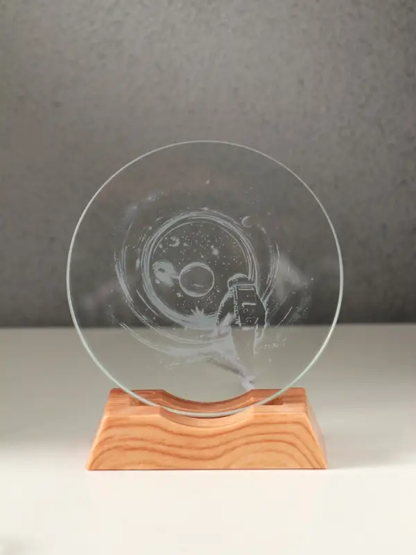 Сувенир стекло свет Сувенир стекло свет "Диск. Высадка космонавта на луну" 5хLED d=10 см, USB 10х4х11,4 см