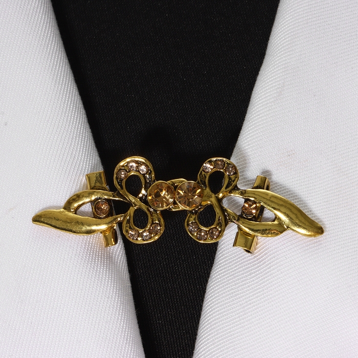 Зажим для кардигана «Бант», цвет золотой в чернёном золоте Зажим для кардигана «Бант», цвет золотой в чернёном золоте