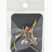 Брошь &laquo;Цветы&raquo; ирисы, жемчуг, цвет красно-розовый