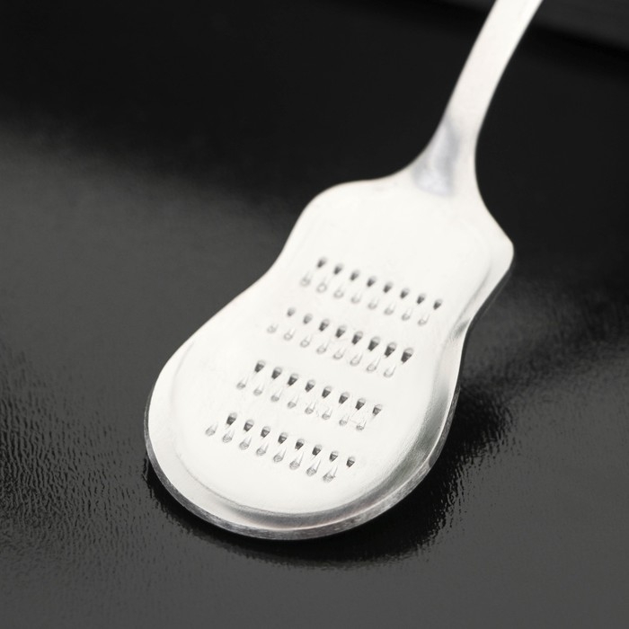 Тёрка для сыра Доляна Steel, 13,5×3 см, цвет серебристый Тёрка для сыра Доляна Steel, 13,5×3 см, цвет серебристый