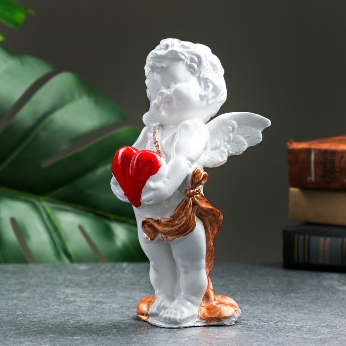 Фигура  Фигура "Ангел с сердцем в руках" 18х10см