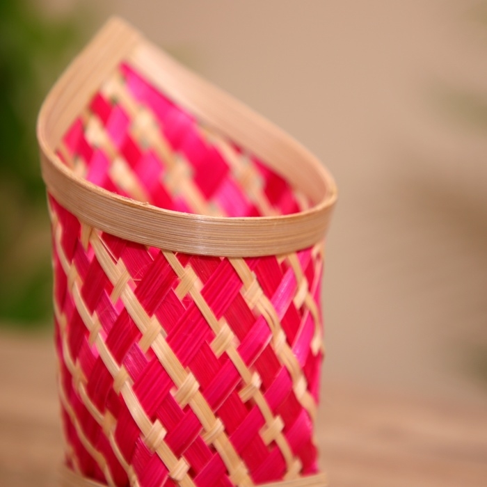 Салфетница плетёная, из бамбука 10х14х17 см Салфетница плетёная, из бамбука 10х14х17 см