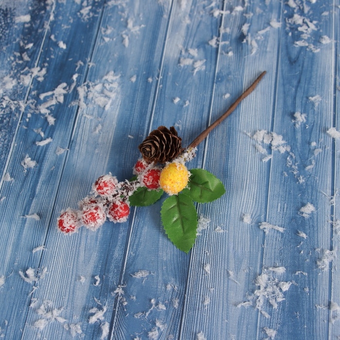 Декор  Декор "Зимние грезы" красные желтая ягодки, 15 см