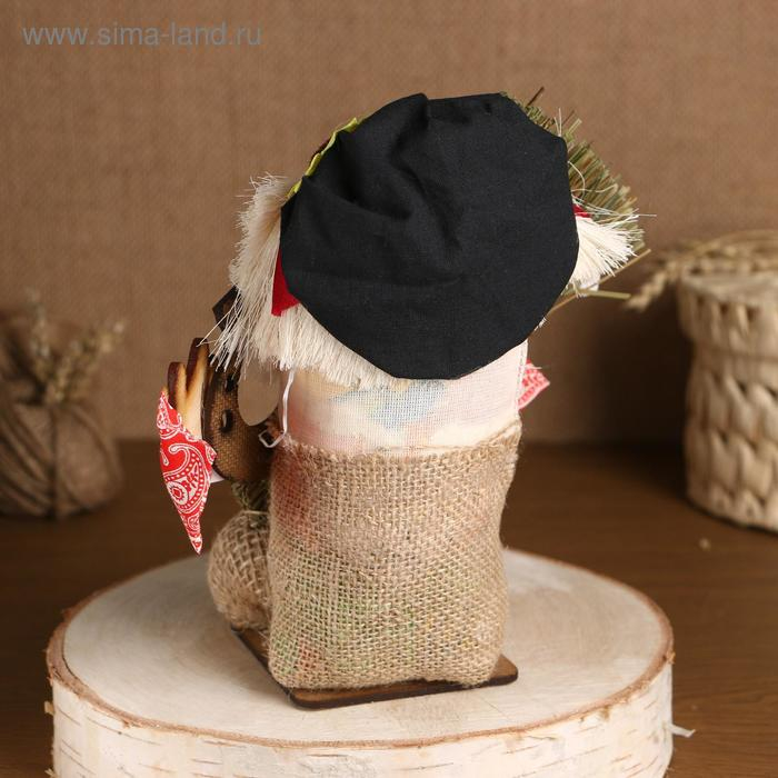 Оберег-домовой Оберег-домовой "Кузя в кепке, с метлой и подковой", 23х25х13 см МИКС