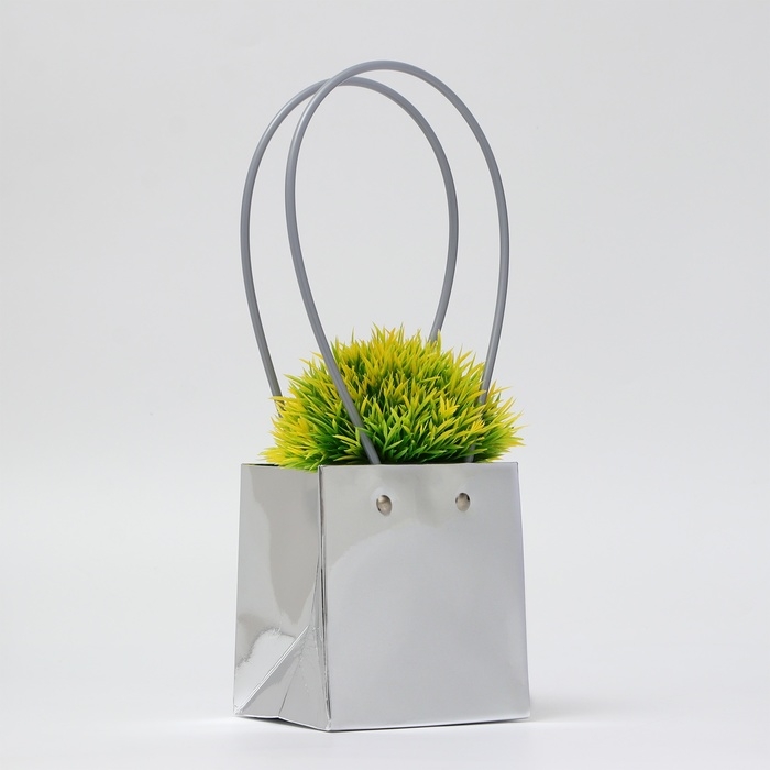 Сумка для цветов серебро, влагостойкая, 13х12х12 см Сумка для цветов серебро, влагостойкая, 13х12х12 см