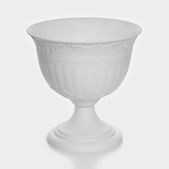 Кашпо уличное на ножке «Ангара», 8 л, цвет белый Кашпо уличное на ножке «Ангара», 8 л, цвет белый