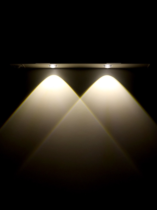 Светильник светодиодный с датчиком движения, 2Вт, от аккум. батареи, 30 см, 3000К-6500К Светильник светодиодный с датчиком движения, 2Вт, от аккум. батареи, 30 см, 3000К-6500К