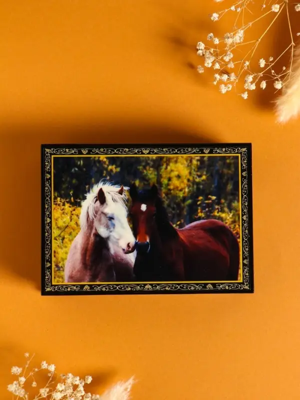 Шкатулка «Пара лошадей», 10×14 см, лаковая миниатюра