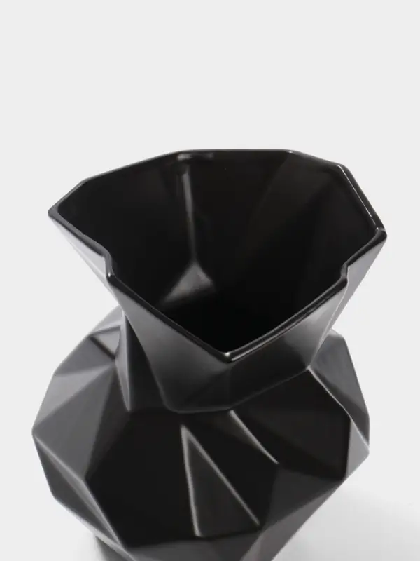 Ваза настольная керамика "Анхель" 20х12 см, чёрный