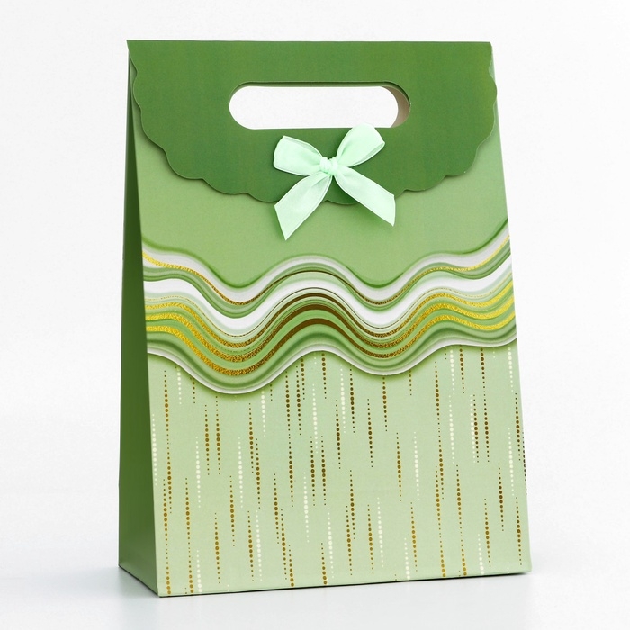 Подарочная коробка-пакет, упаковка с вырубной ручкой, Подарочная коробка-пакет, упаковка с вырубной ручкой, "Зеленая грация" , 19 х 9 х 27 см