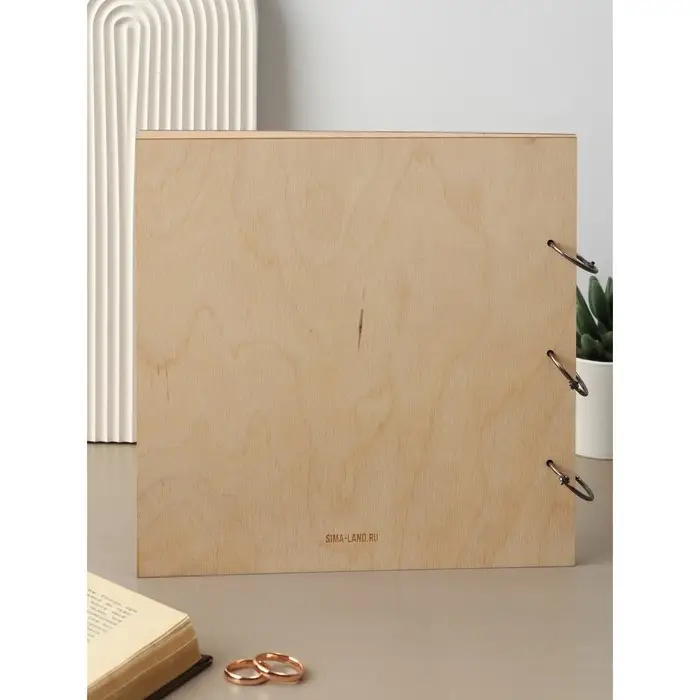 Книга пожеланий в дерев.обложке "Резные листья", 21 х 21 см.