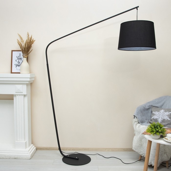 Торшер 19049/1 E27 40Вт черный 130х35х195 см