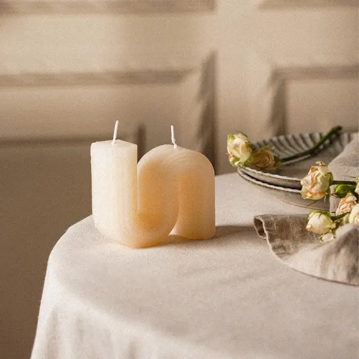 Свеча восковая, 9.3&times;8&times;2 см