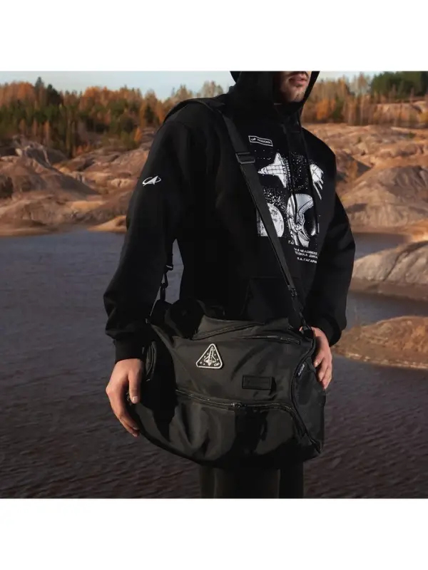 Сумка спортивная РОСКОСМОС х ONLYTOP, чёрная